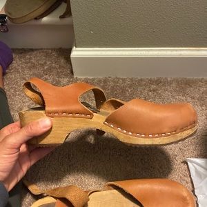 MIA Sofia clogs. Eu size 40, about a US 9